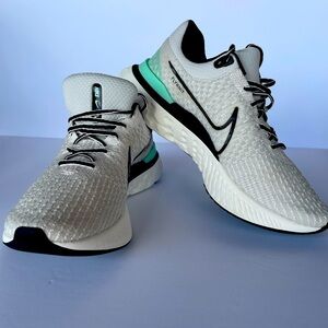 NWT Nike Women’s React Infinity 3 Running Shoes